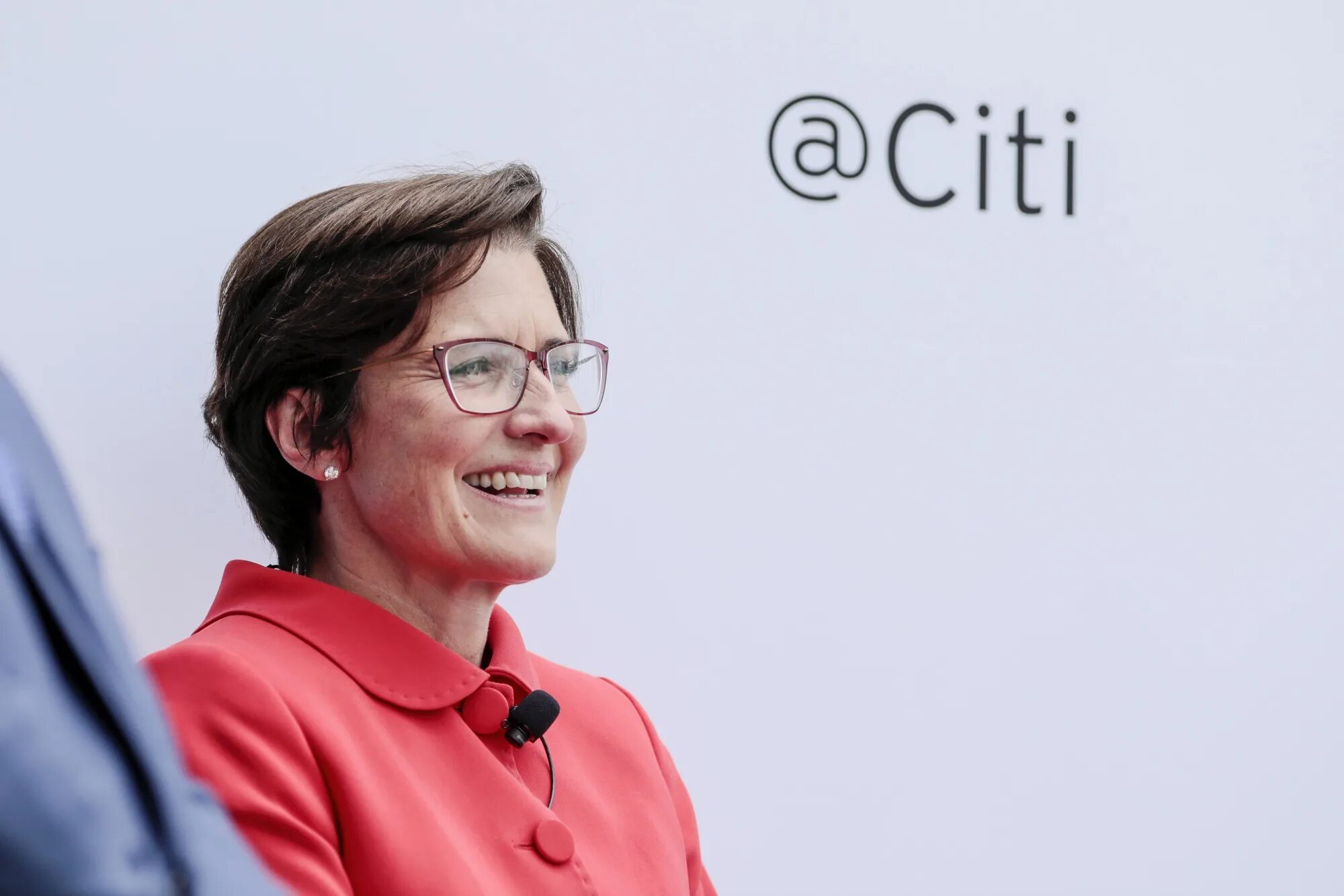 She is the ceo. Lisa su amd. Самая богатая женщина. She is the ceo. Сьюзан войцицки.