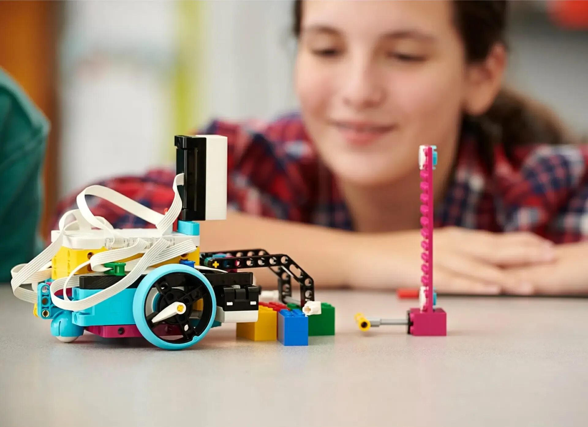 Робототехника для дошкольников. Робототехника 5 класс. Мастер класс по робототехнике. Робототехника для детей. Урок робототехники.