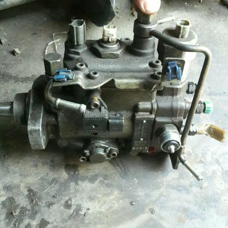Nissan diesel fe6. Тнвд td27t. 8 тд. 7 дизель. 8.