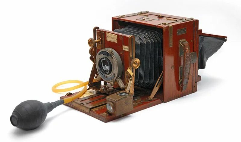 Камера 1905. Ретро фотоаппарат. древний фотоаппарат. фотоаппарат фотокор. фотокамера sanderson.