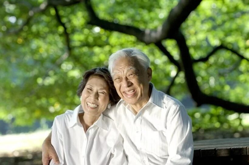 Пожилые японцы. Старики. Японские бабушка и дедушка. Пожилые люди в Японии. Японские пожилые мамы