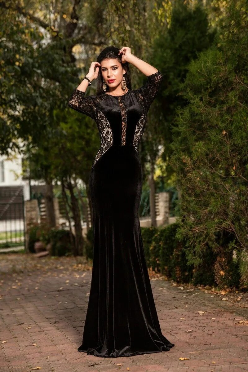 Длинное бархатное платье. Бархатное вечернее платье. Черное бархатное платье длинное. Черное бархатное платье вечернее. Чёрное вечернее платье длинное.