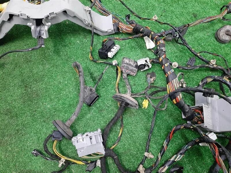 Проводка в багажнике лачетти седан. Проводка шевроле лачетти. Chevrolet cobalt проводка гу. Проводка шевроле. Chevrolet epica (v250 проводка на катушку.