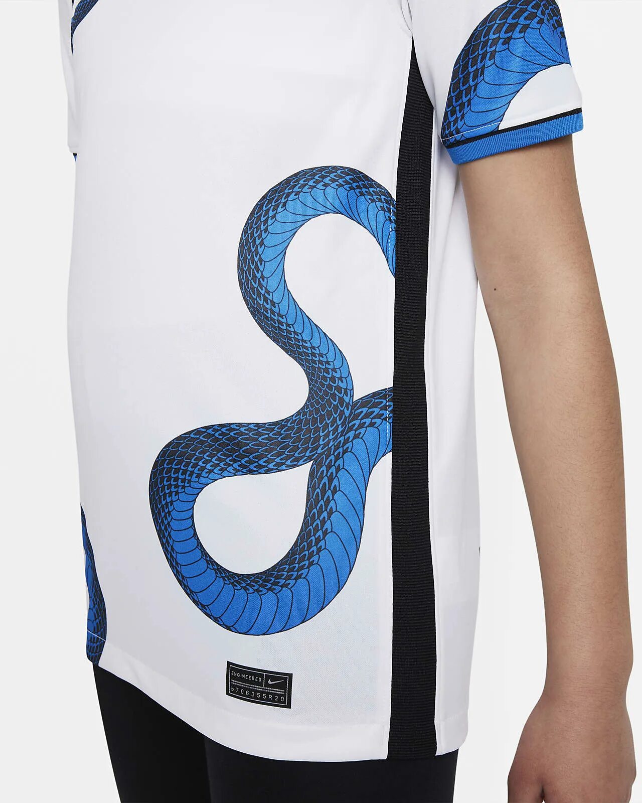 Inter black. Nike Inter. Nike Inter Milan футболка. Футболка найк со змеей. Термо штаны найк Snake.