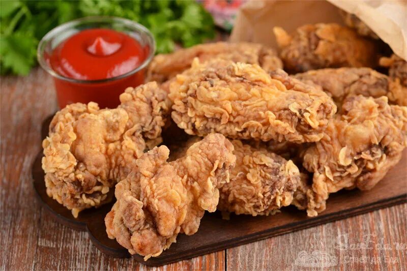 Куриные крылья как в kfc. Куриные крылышки кфс. острые крылышки кфс. острые куриные крылышки кфс. крылышки в панировке кфс.