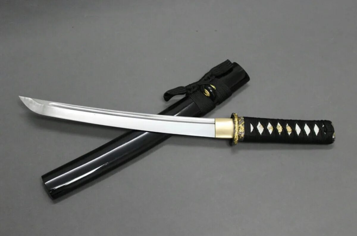 Короткий японский меч. Меч катана танто. Катана вакидзаси и танто. Сето (вакидзаси). Японский меч танто.