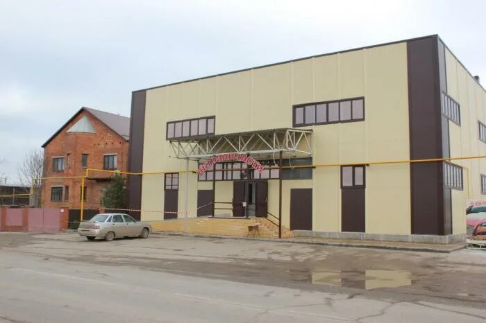 Каневская улица элеваторная. Ул. Магазин спутник каневская. Днс каневская. Станица каневская краснодарский край.