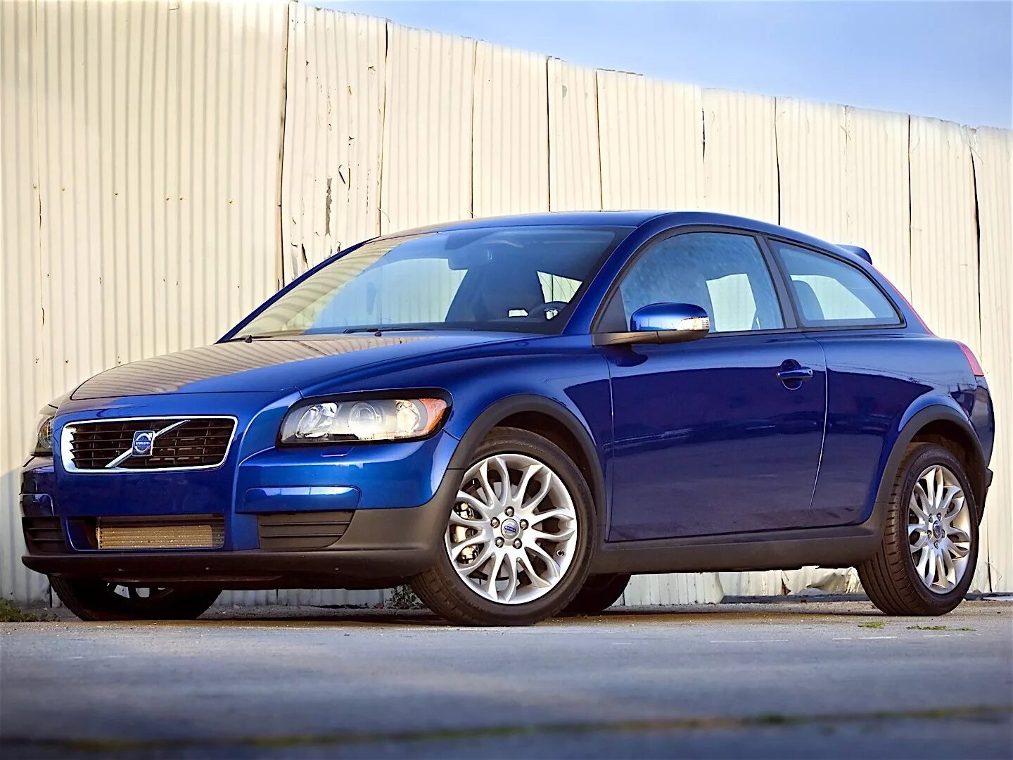 Легковые автомобили от собственника. Вольво c30. Volvo c30 2008. Volvo c30 2006. Volvo c30 1.