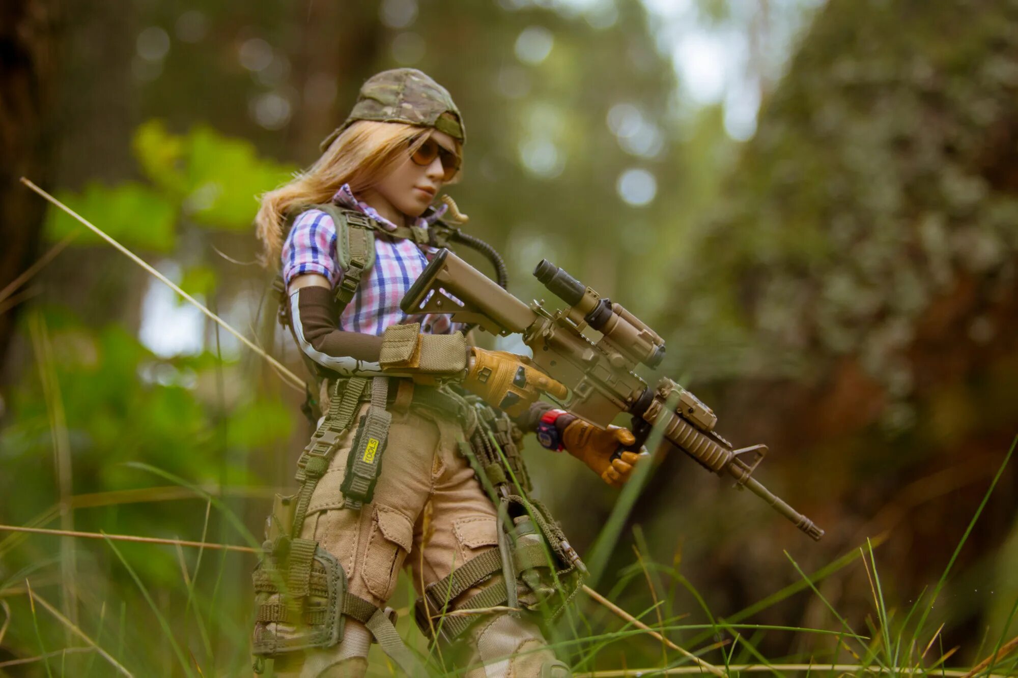 Коллекционные куклы милитари. Милитари Автор. Фон в стиле милитари. Геншин милитари. Combat girl