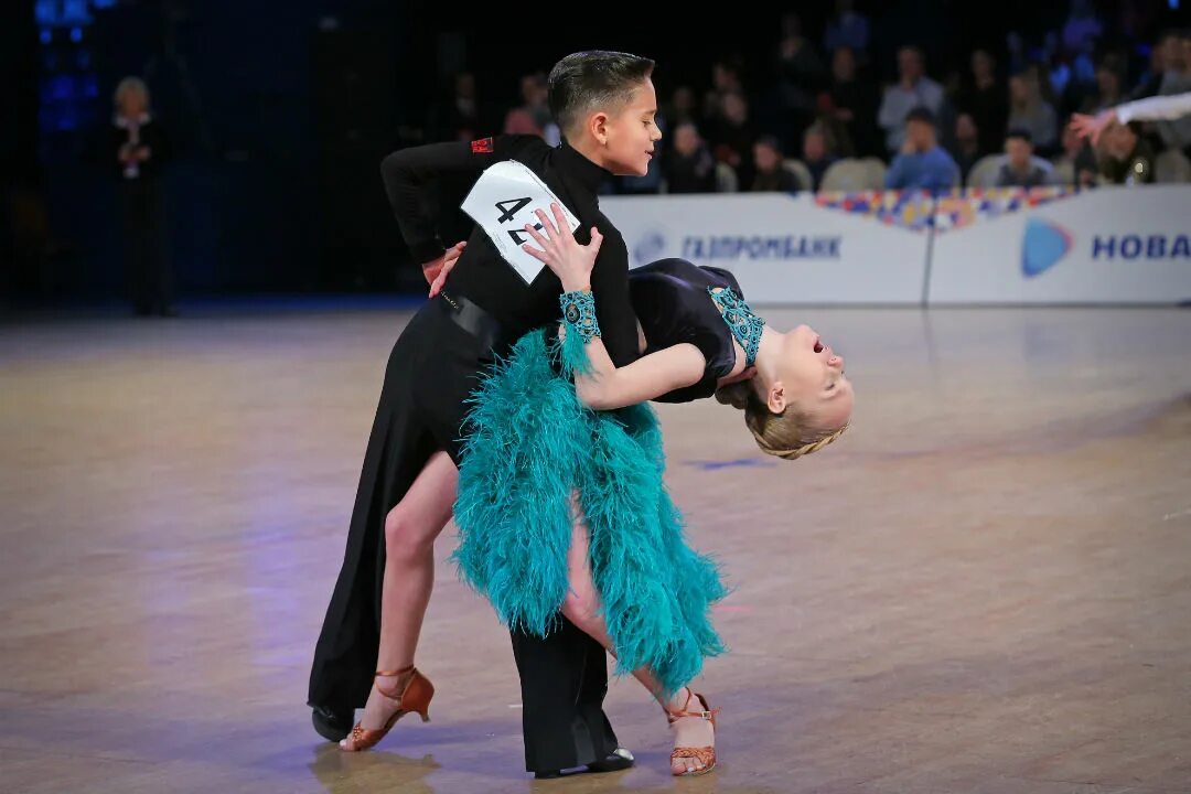 дансфайл бальные танцы. дансфайл бальные танцы. суржин алексей бальные танцы. дансфайл бальные танцы. хайсаров бальные танцы.