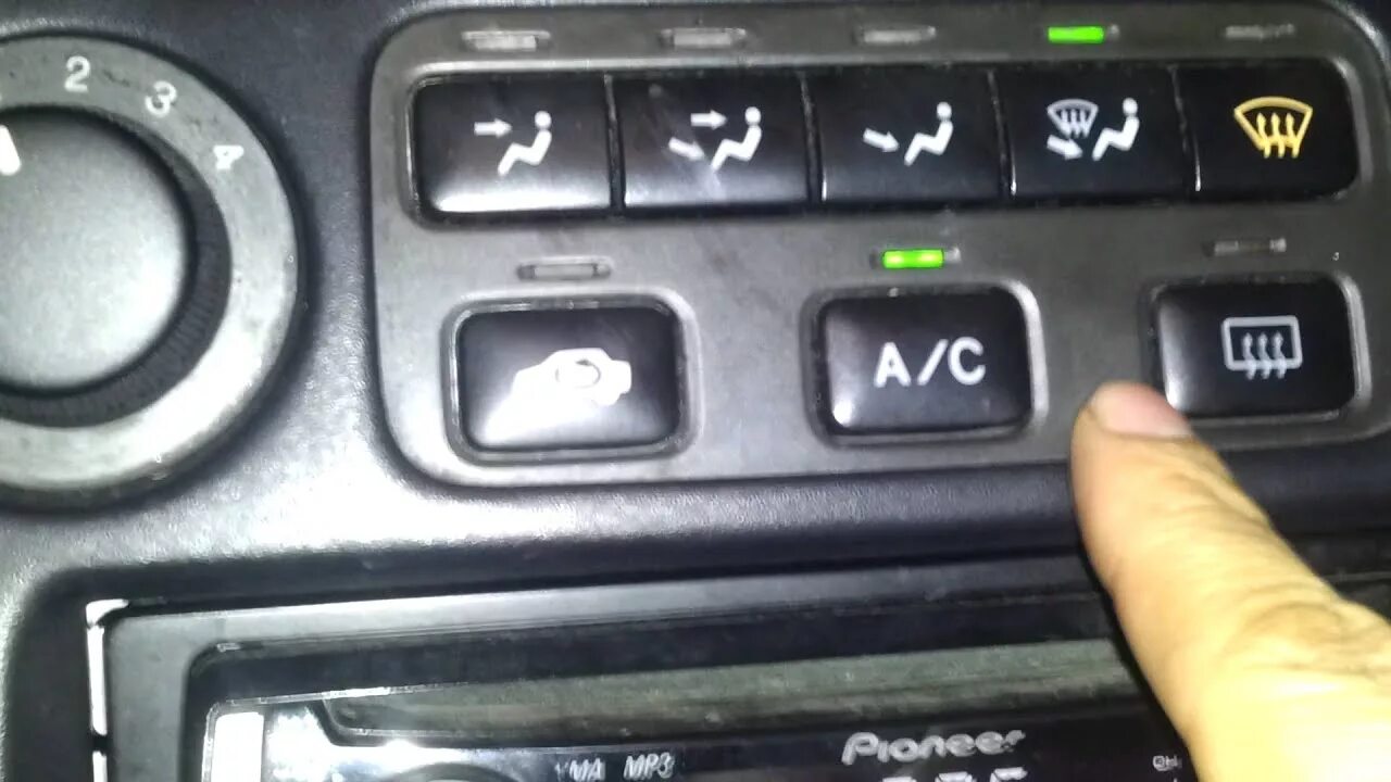Не работает панель климат контроля. Honda accord 6 coupe система климат контроля. accord 4 climat control. honda accord8 climat control lamp. accord cb climat control.
