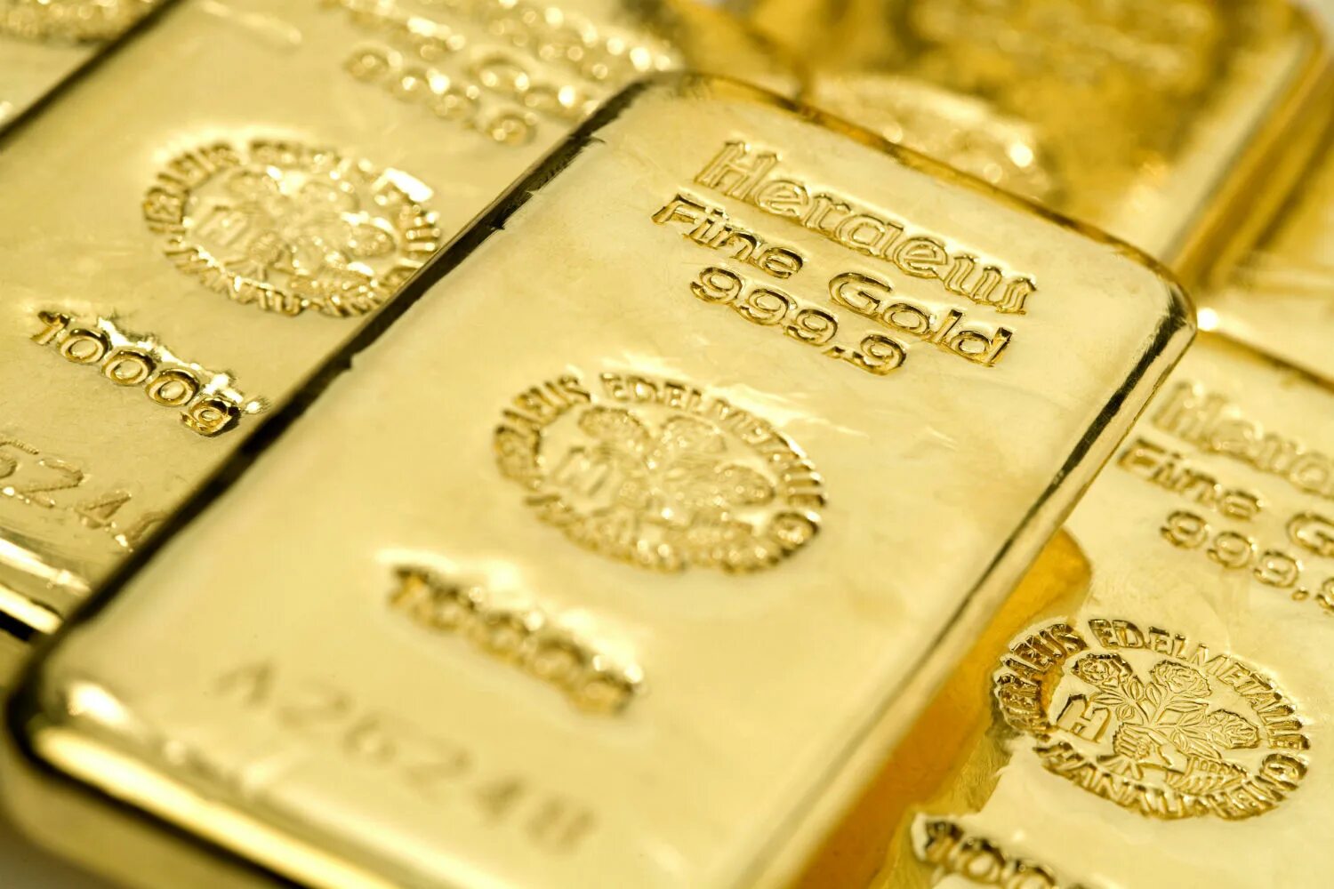 Золото. Золото высшей пробы. Gold 999 слитки. Высокая проба золота. Золото 99 пробы