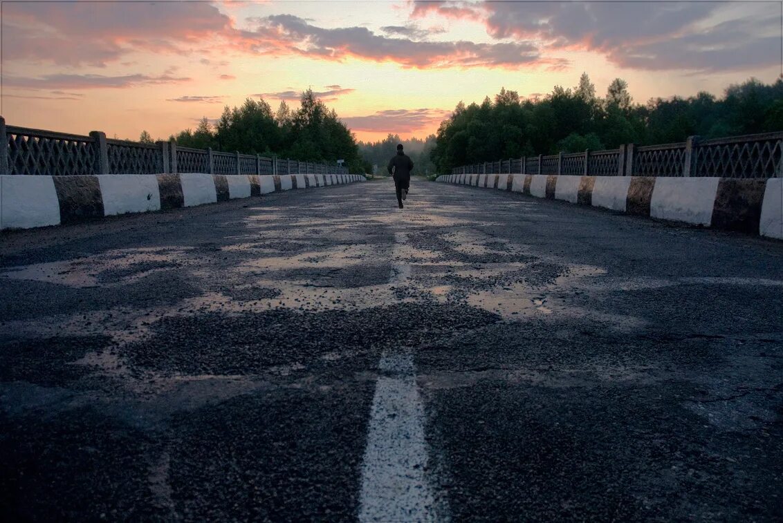 Куда зовешь дорога. Дорога зовет. Вновь ребят зовет дорога армия.