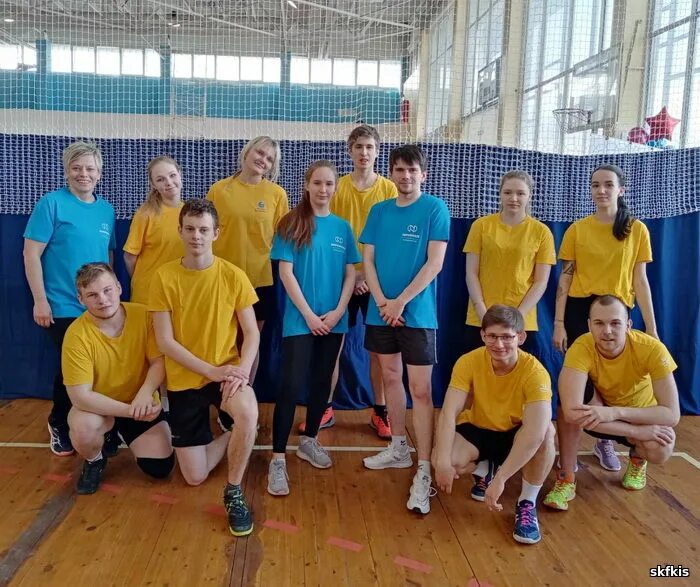 Физкультурный колледж челябинск. Спортивный колледж. Спортивный колледж старый городок. Скфкис фото. Болотное педагогический колледж спортивный зал.