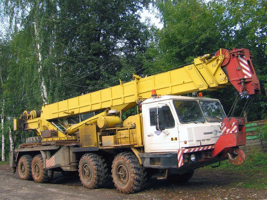 Кран кс-3577 грузовысотные характеристики. Галичанин 60т мзкит вездехол. Кран кс-55729-1в. Автомобильный кран кс-45717. Автокран баз характеристики.