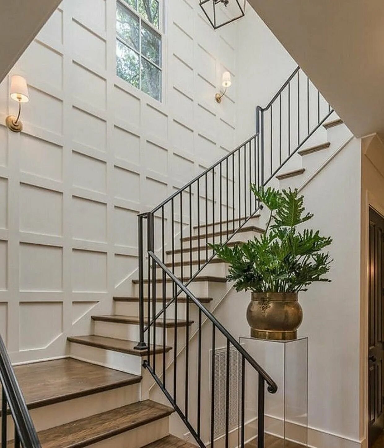 Лестничный пролет. Отделка лестничного пролета. Дизайн лестничного пролета в частном доме. Лестничный пролет в частном доме. Лестничный пролет в частном доме.