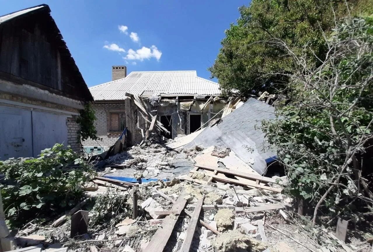 Ежедневно гибнет. Разрушенные города Украины.