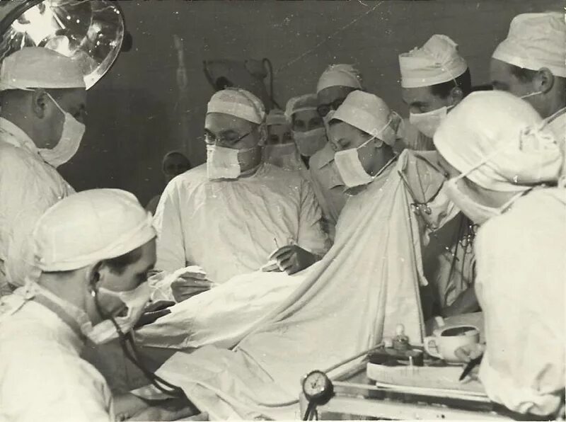 мешалкин первая операция на сердце