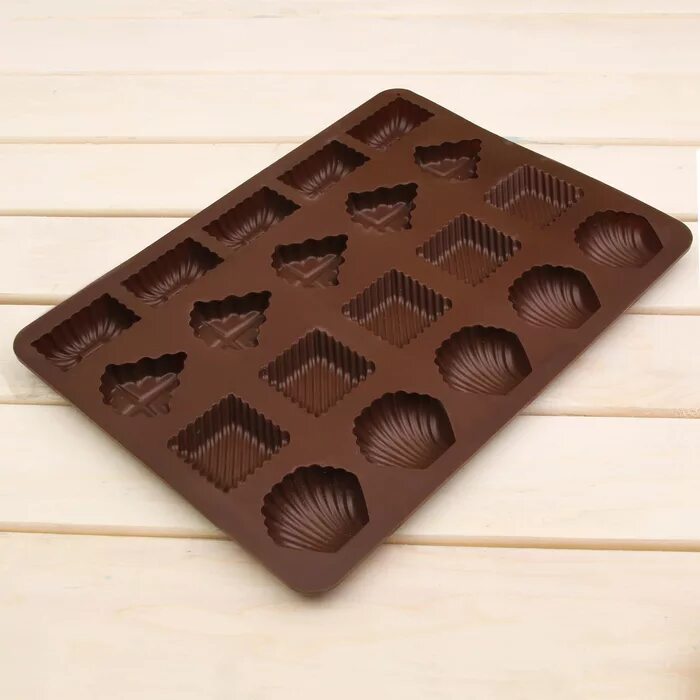 Форма для конфет купить. Силиконовая форма шоколад. Формы для шоколадных конфет. Силиконовая форма для конфет. Шоколад необычной формы.