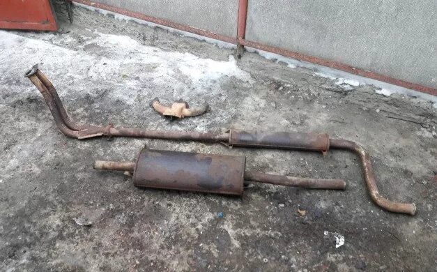 Ваз 2109 глушитель 100мм. Выхлопная ваз 2109. Выхлопная система 2109. Система выхлопа ваз 2109. Выхлопной резонатор ваз 2109.