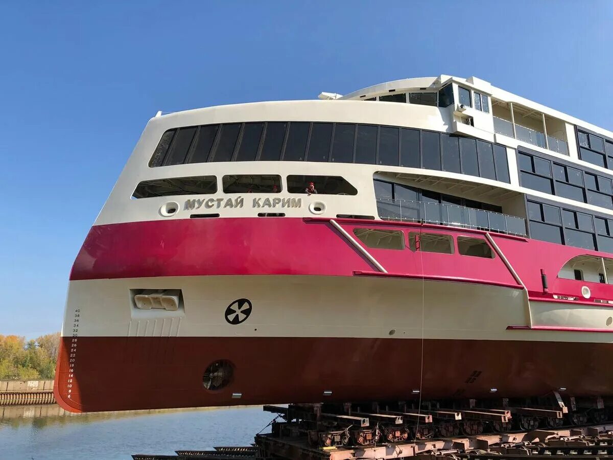Теплоход каримов. Теплоход каримов. Мустай каримов теплоход. Теплоход каримов. Муса каримов теплоход.