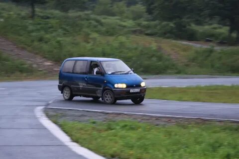 Nissan serena c23
