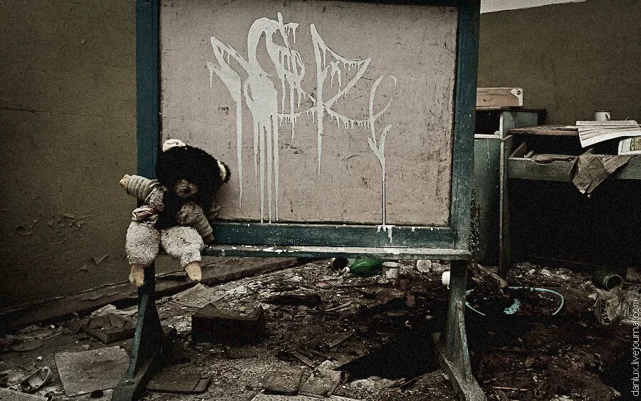 Копачи Чернобыль. Чернобыль детский сад. Школа и детский сад в Чернобыле. Заброшенный детский сад в Чернобыле. Детей забыли дома