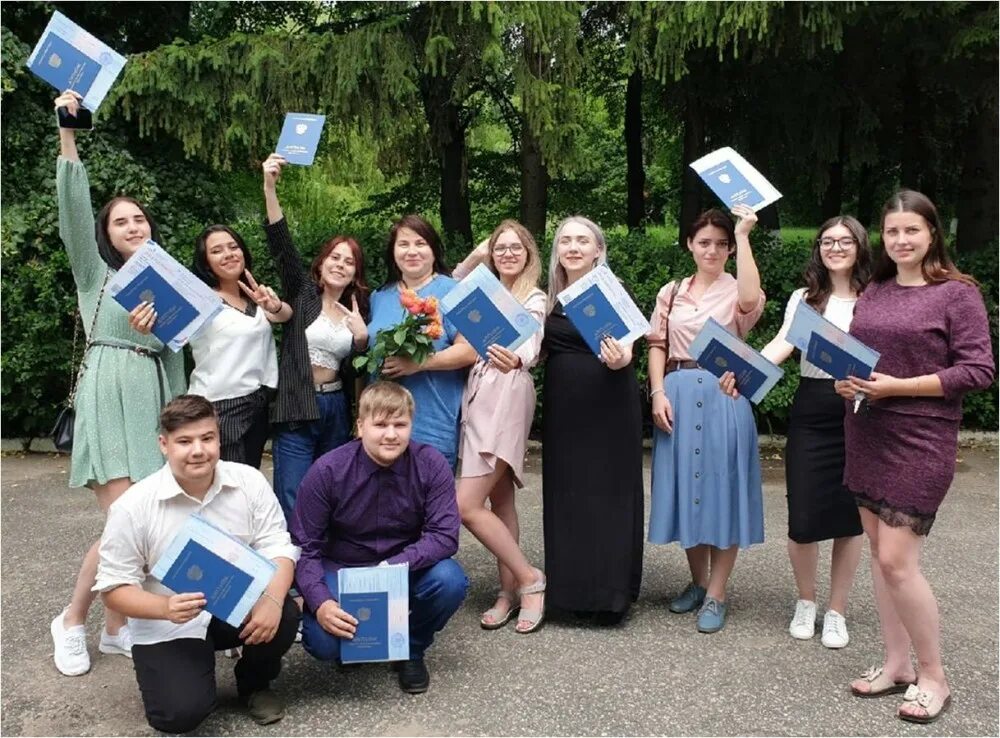 Огу имени тургенева мценск. Мценский филиал огу преподаватели. огу 2001 год. огу спо. выпускники факультета журналистики огу 2001 год.