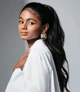 Жалаңаш қара әйелдер жекеменшік