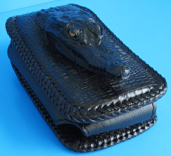 Чехол крокодил. Чехол крокодил. Iphone 12 mini накладка кожа крокодила. Чехол из крокодиловой кожи для iphone 12 pro max. Чехол крокодил.