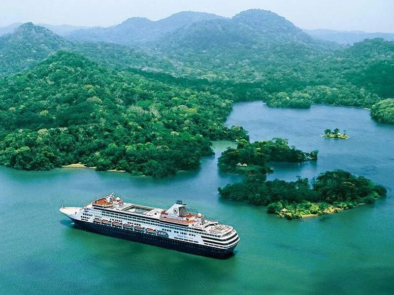Круизный лайнер панама. Лайнер star princess cruises. Crystal cruises. Лайнер гавайи. Амазонка круиз.
