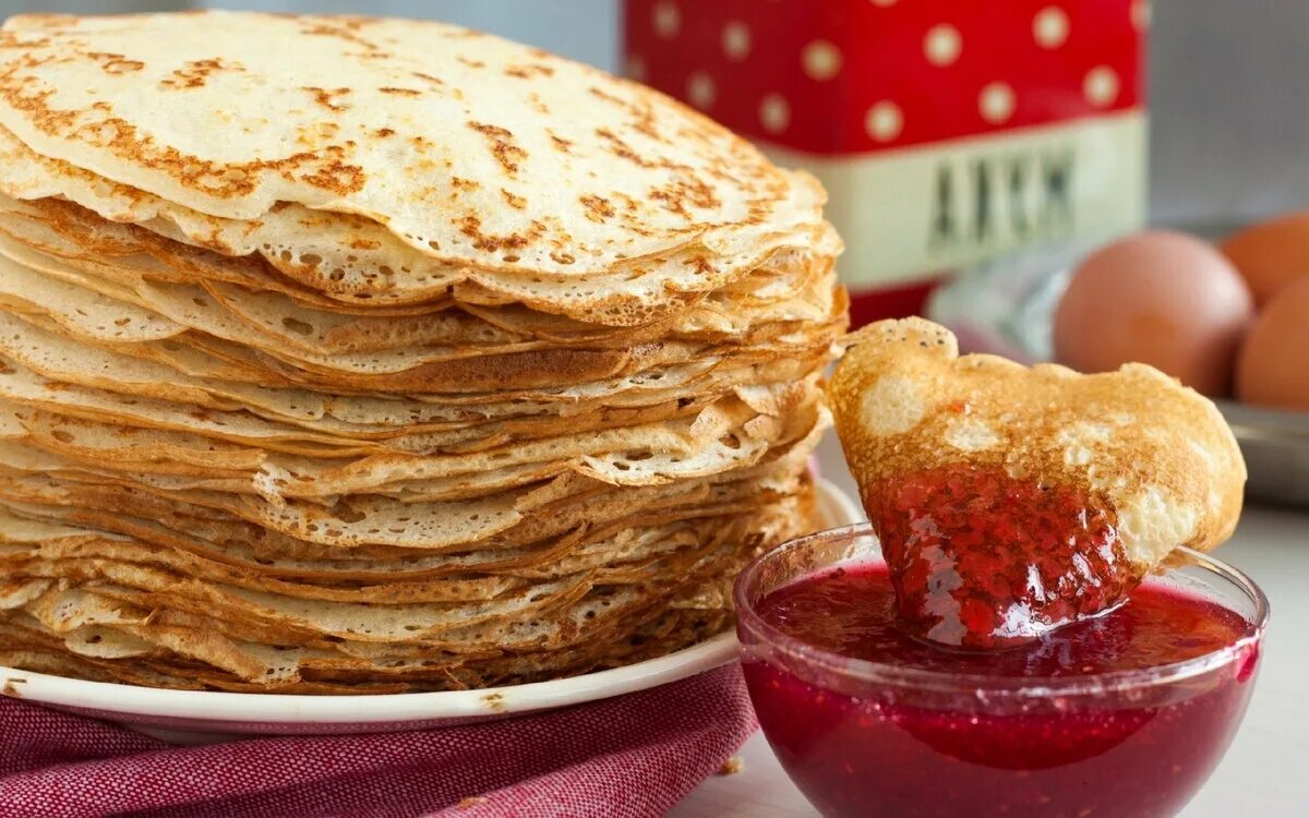Блин на масле как это вкусно песня. Масленица. блины. блинчики на масленицу. блинчики на кефире. красивые блинчики на масленицу.