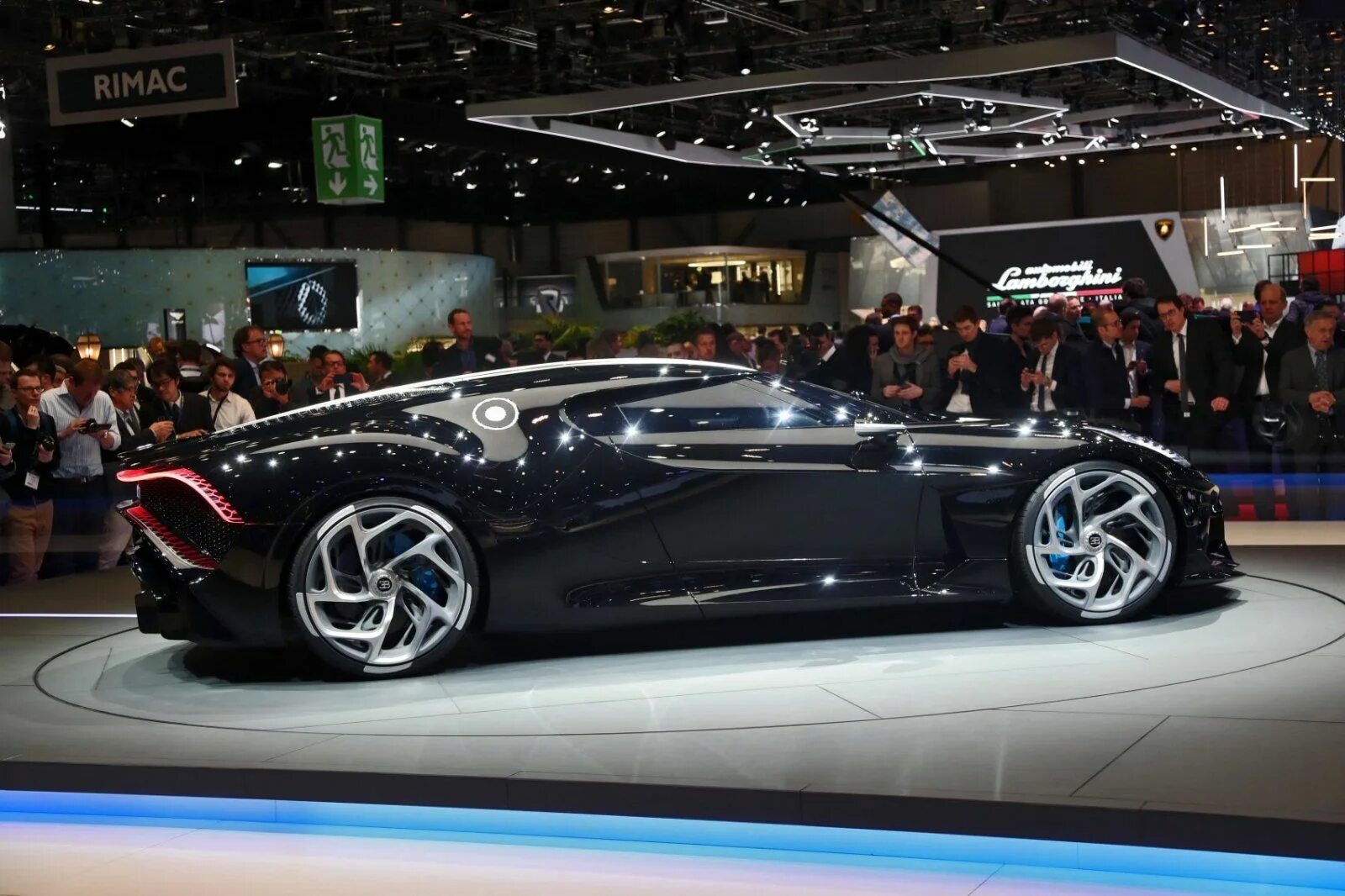 Bugatti voiture noire цена. Бугатти Ноир. Бугатти Атлантик 2019. Бугатти тайп Атлантик 2020. Бугатти Ноир 2020.