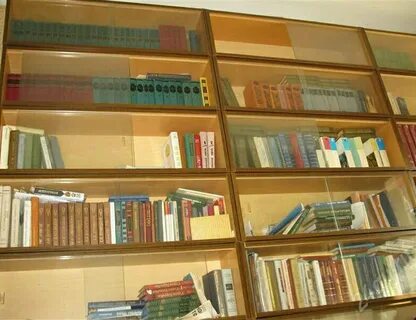 Стекло для книжной полки