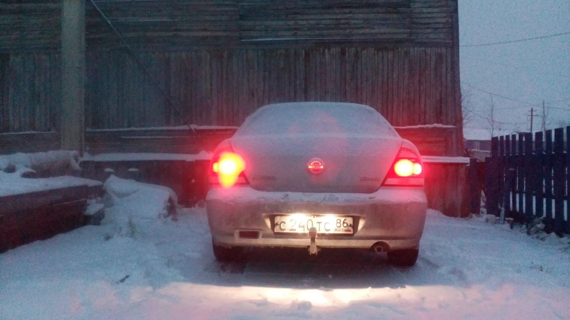 Замена лампочек в подсветке салона - Nissan Almera II (N16), 1,5 л, 2006 года эл