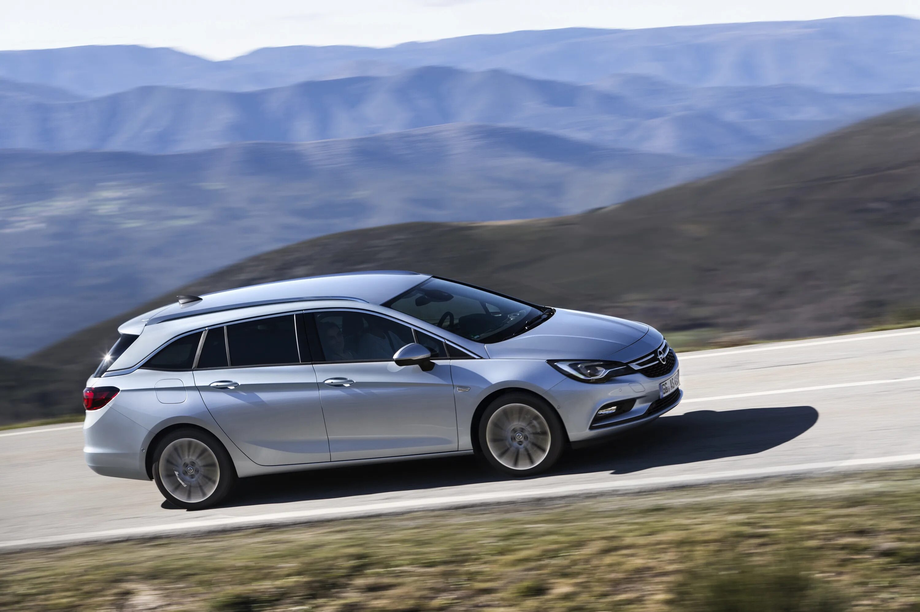 Opel Astra Sports Tourer 2015. Opel Astra 2021 универсал. Opel Astra k 2021 универсал.