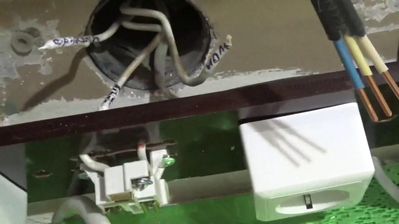 Вилка smartbuy, прямая без заземления белая 10а 250в (sbe-10-p04-w). Плита без заземления. Подключение плиты без розетки через клеммник. Плита без заземления. Плита без заземления.