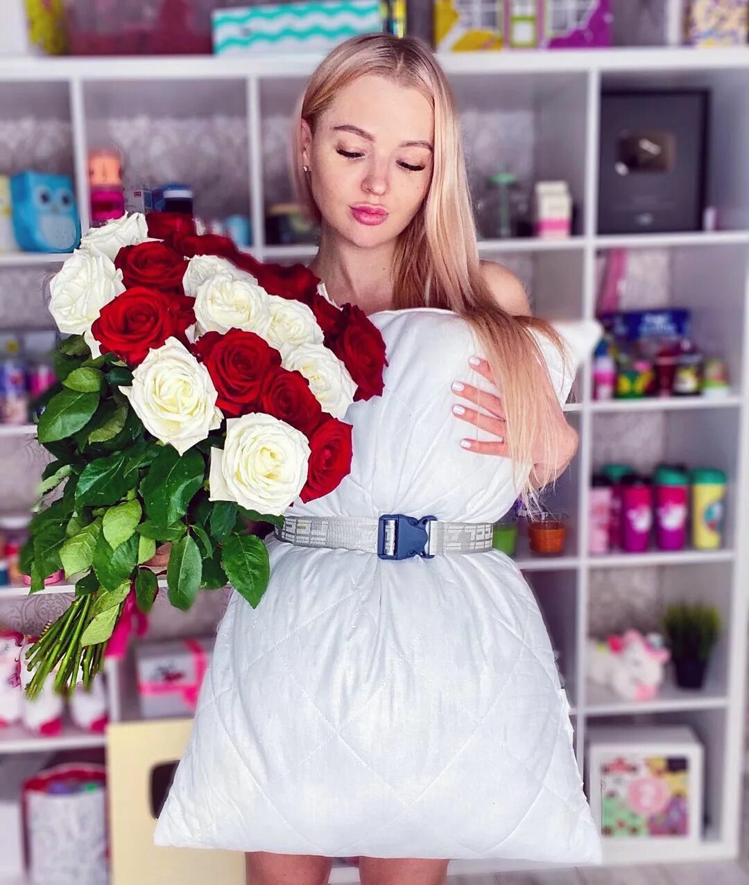 Алиса где ютуб. Алиса лисова. блоггер алиса лисова. алиса лисова 2025. алиса лисова 2025.