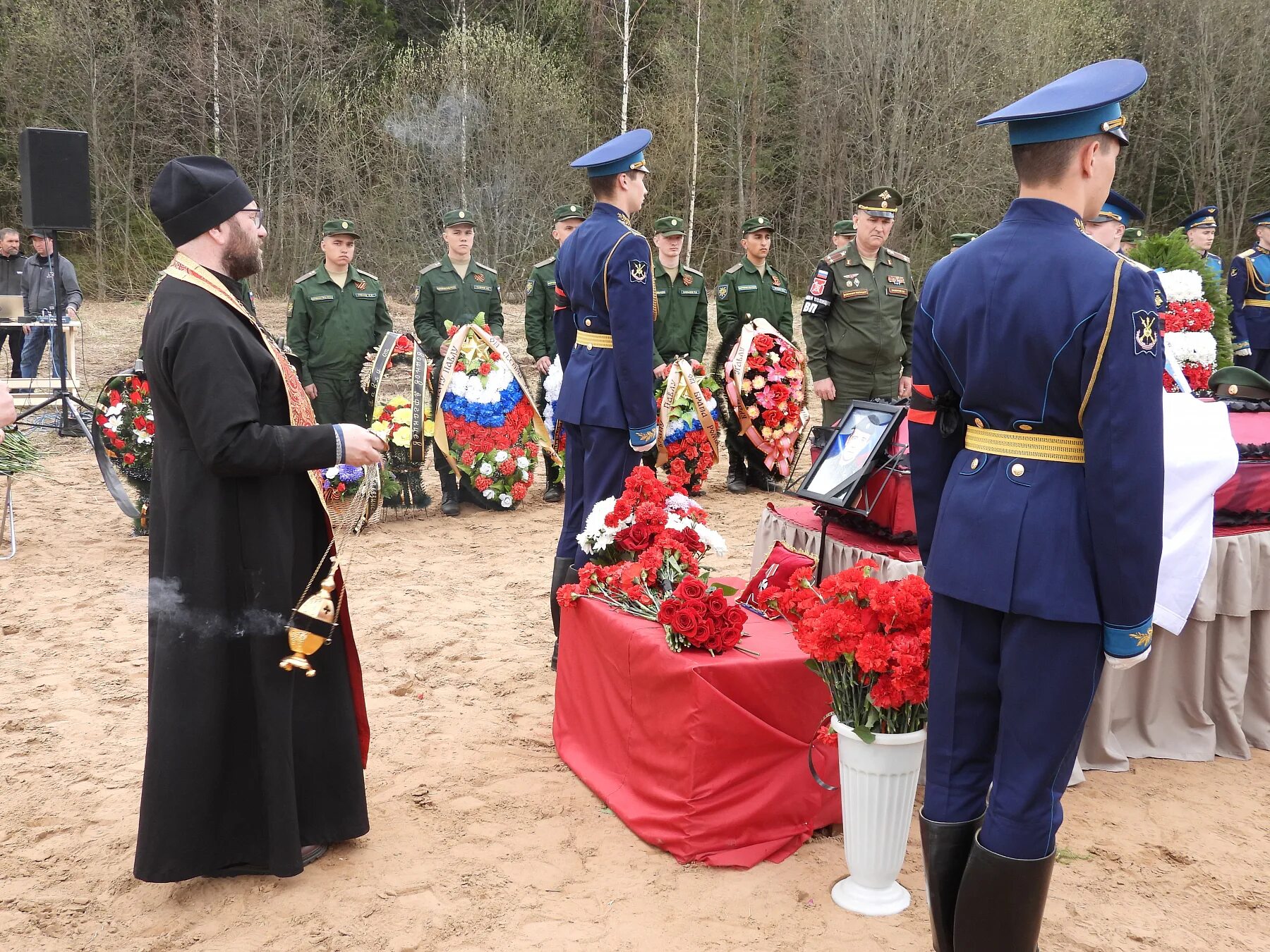 Прощание с воином. Прощание в Калязине с погибшими. Простились с Павлом Егоровым.