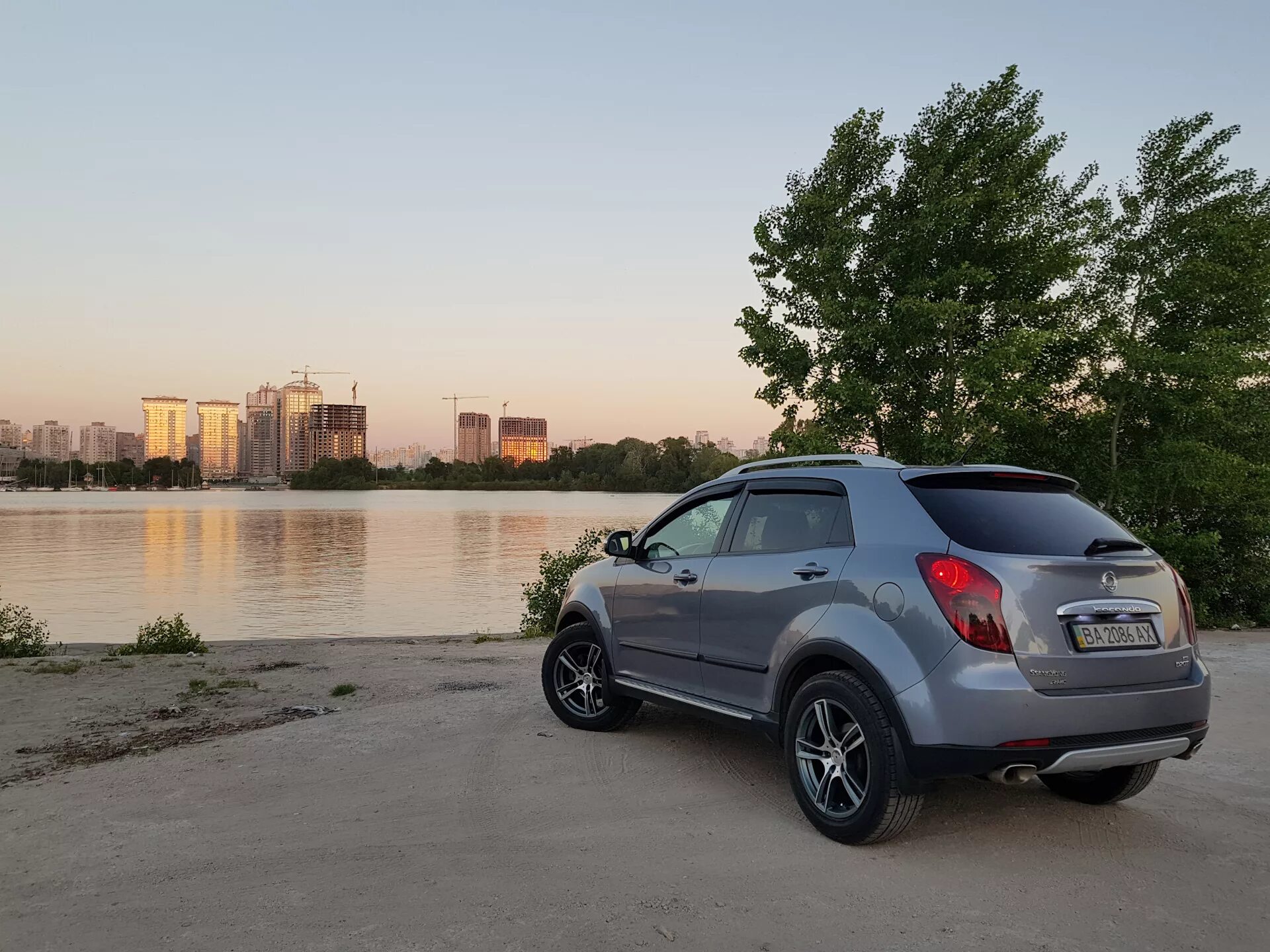 Санг йонг колеса. Ssangyong actyon 2. ssangyong actyon 18 диски. саньенг актион 2011. санг енг актион 2012.