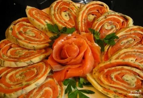 Рулетики с красной рыбой рецепт