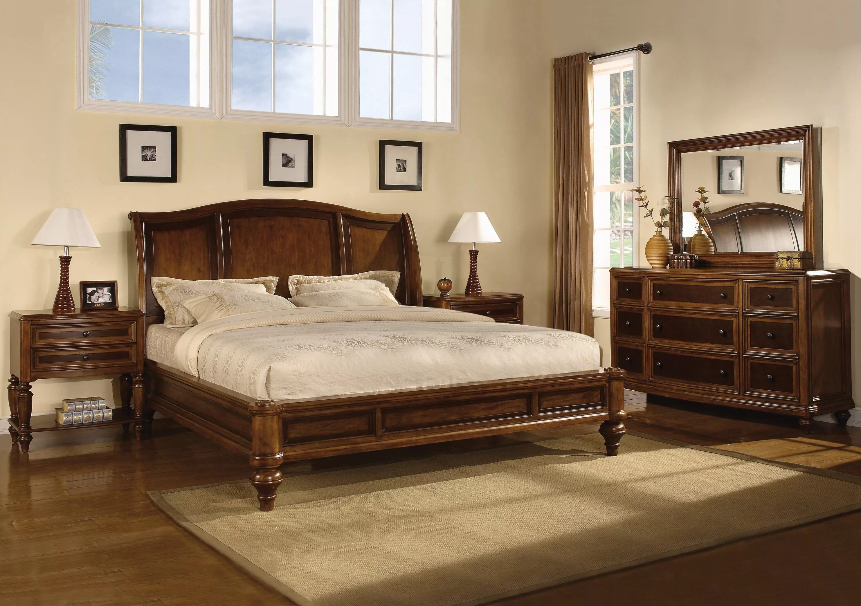 Спальня мебель дерево. Кровать "Паула".массив дуба. Кровати Кинг сайз из массива. Кровать из массива дерева Кинг сайз Америка. Спальня из натурального дерева.