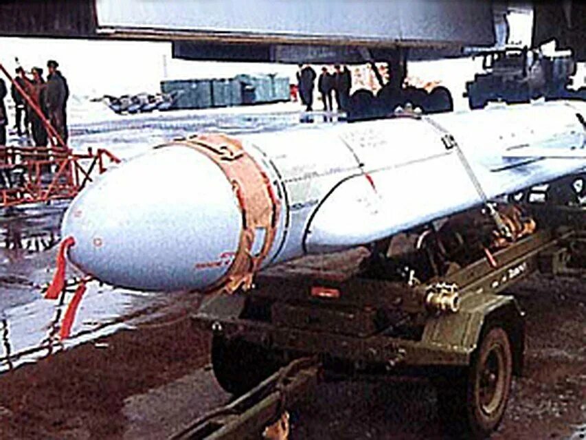 Х 555 ракета характеристики. Х-55 Крылатая ракета. X-555 Крылатая ракета. Х-55 И Х-555. Авиационная Крылатая ракета х-55.