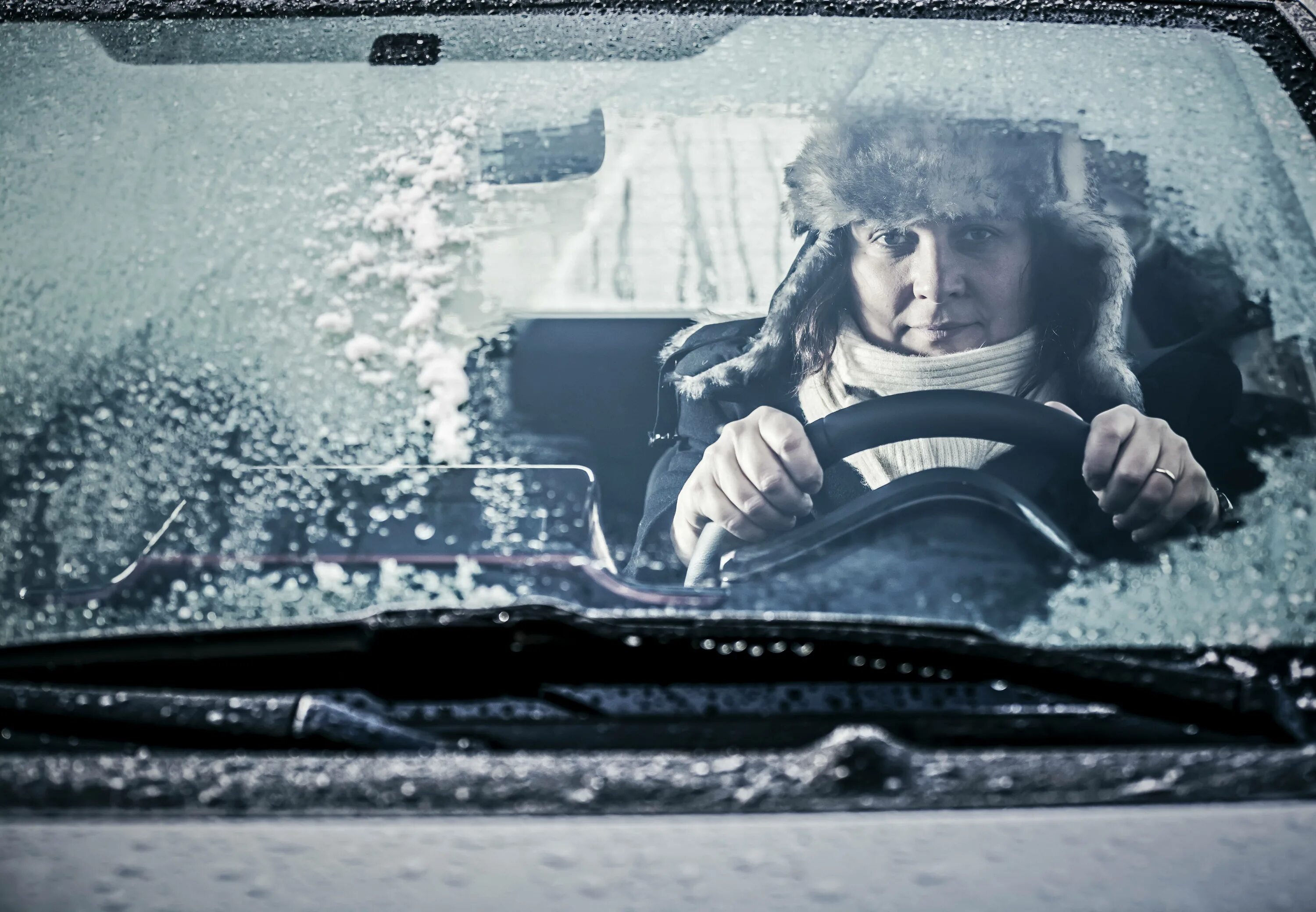 Cold car. Холод в машине. Замерзший автомобиль. Замерзшая машина. Холодно в авто.