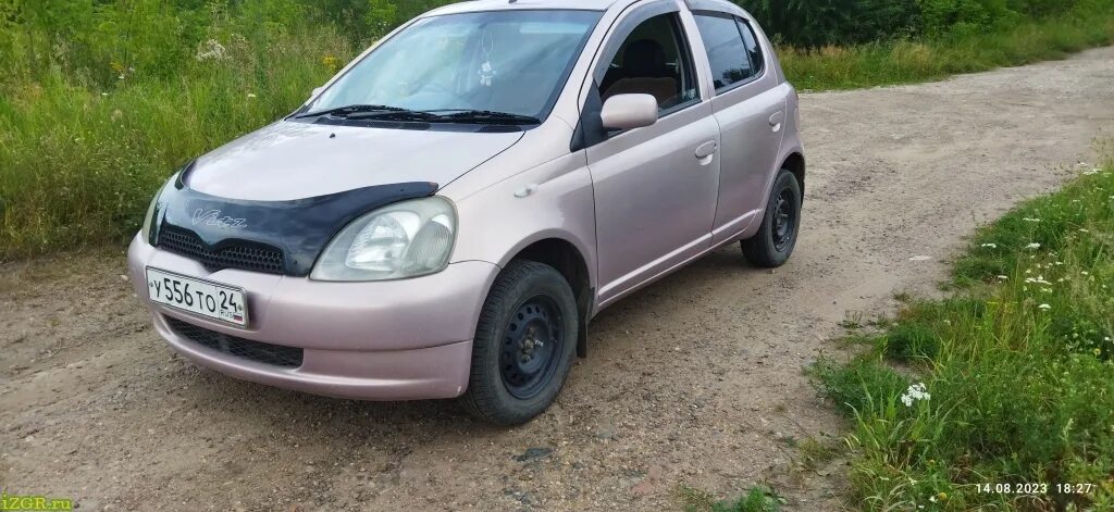 Toyota vitz 2000 года