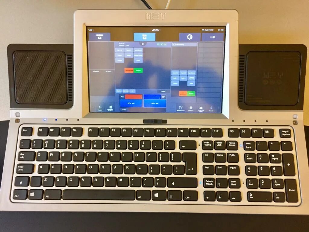 Control yourself in trading. Успешный трейдер. Инструменты трейдера. Профессиональный трейдер. Профессиональный трейдер.