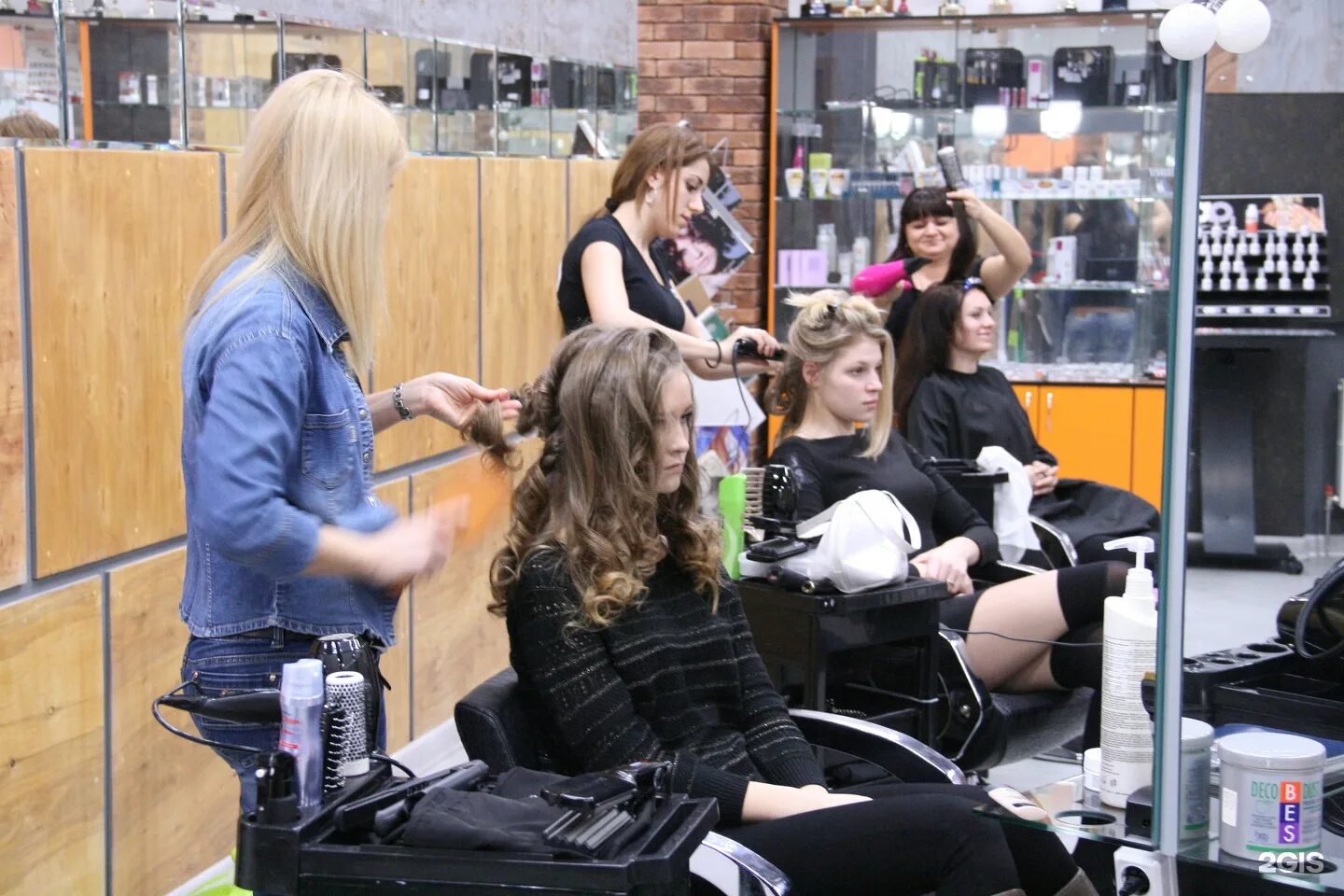 Школа красоты краснодар. Школа красоты фото. Школа красоты краснодар. Vita hair краснодар. Санкт-петербургская школа красоты тюмень.