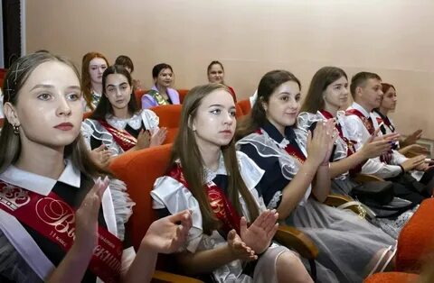 Первым выпускным