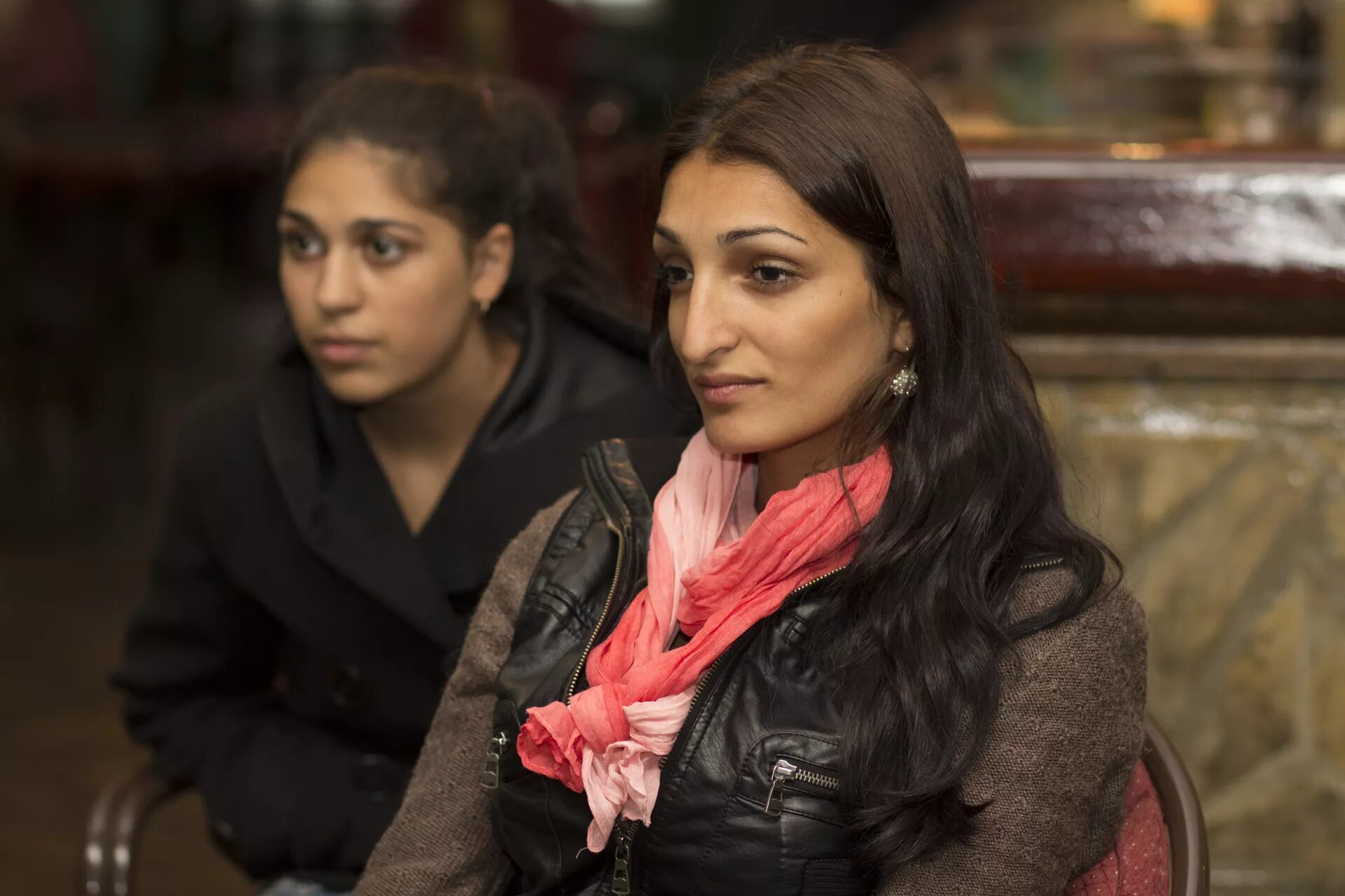 Красивые цыганские девушки. Фотосессия в стиле цыганки. Цыганский костюм женский. Красивые цыганки. Андалусия цыгане.