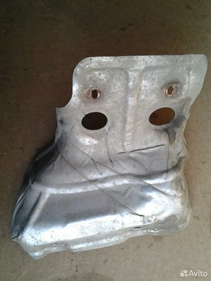 Нейтрализатор змз 405 евро 2. Кожух катализатора ех-35. Защита катализатора мазда сх-5. Защита катализатора ех-35. Защита катализатора ех-35.